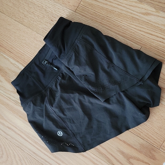 Lulu lemon shorts brand new - Picture 3 of 4